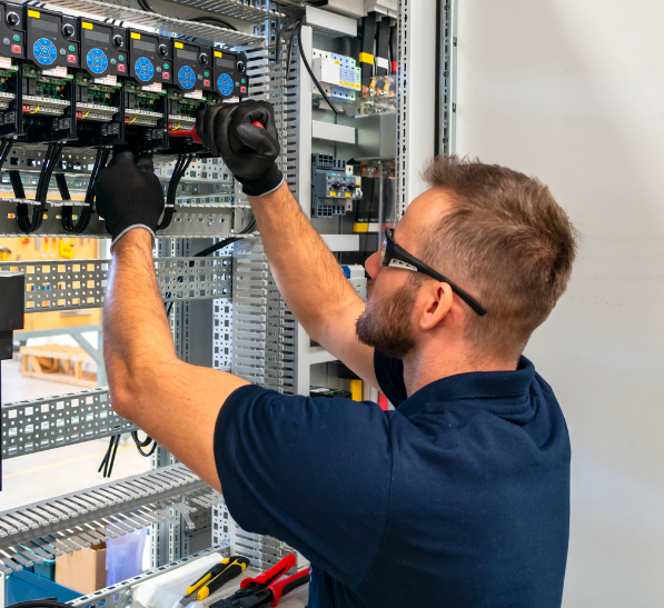 Level 2 Electrician in Castle Hill